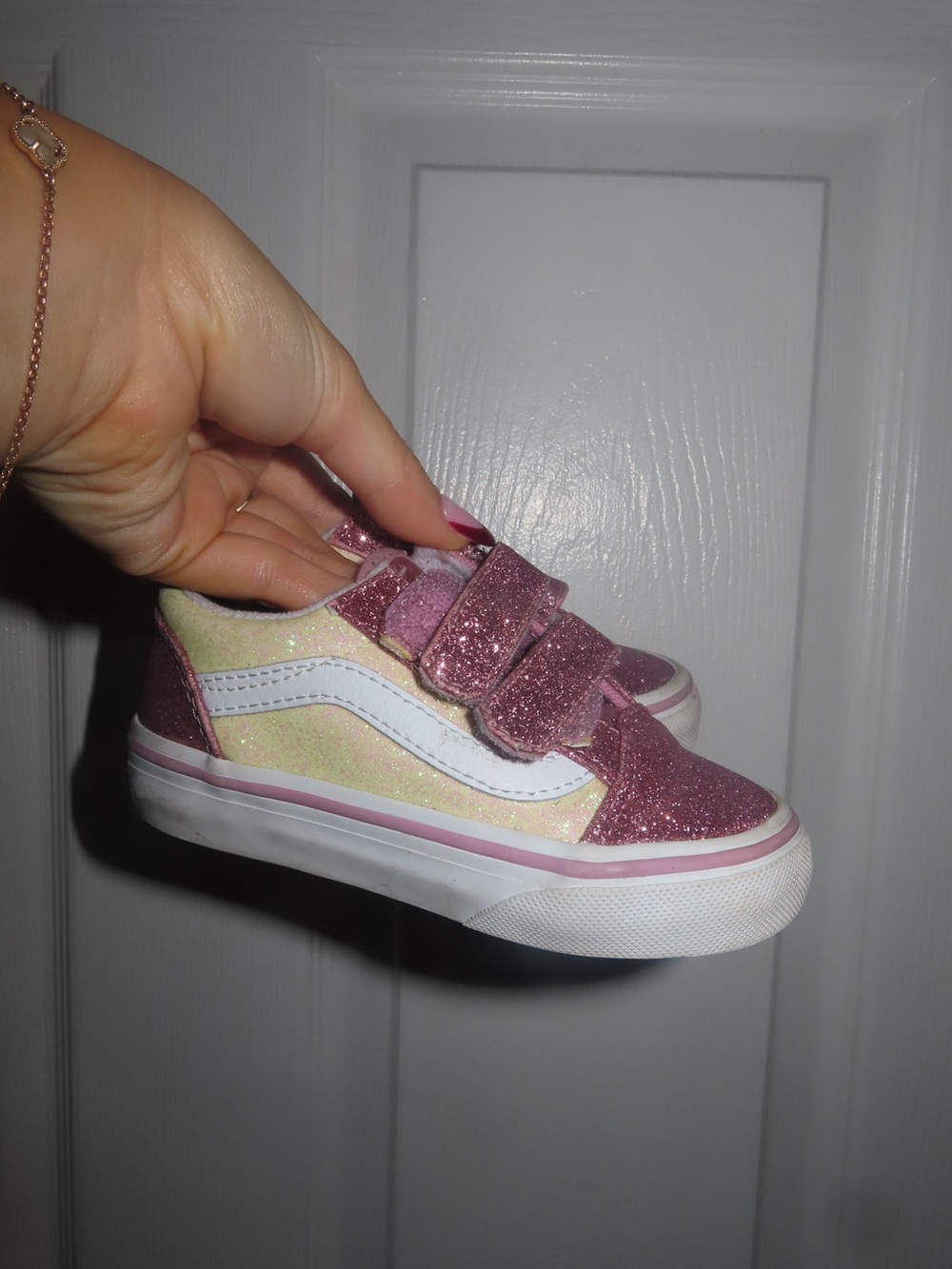 Vans Kids Glitter Hook-and-Loop Sneakers in Pink and White
